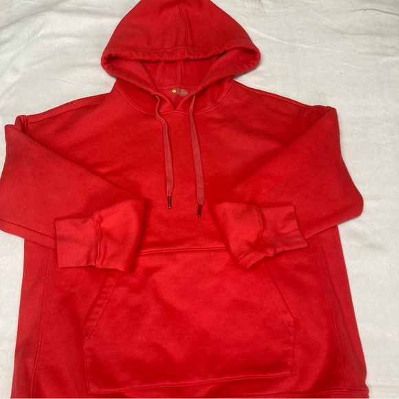 Zella Hoodie
Sweatshirt Long Sleeve
Woman's size S - Picture 11 of 16